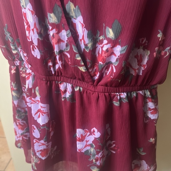 Maurices Burgandy Floral Top with Ruffled Sheer Short Sleeves- Size 2X - Picture 3 of 8